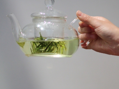 喝茶的好處和壞處分別是什么，長(zhǎng)期喝茶有什么危害？