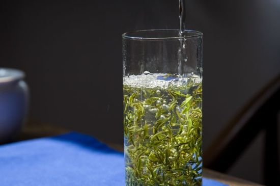 鳳凰三點頭泡茶手法是怎么樣，鳳凰三點頭口訣和寓意