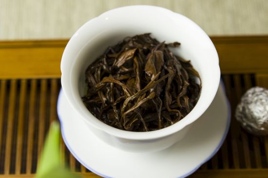 干吃茶葉致癌嗎，長期吃干茶葉的危害