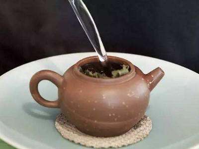 鐵觀音的泡法，水溫100°C最佳第一泡不能喝