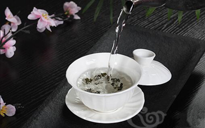 三才蓋碗的正確拿法，三才蓋碗抓碗法圖解