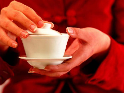 鐵觀音的泡法，水溫100°C最佳第一泡不能喝