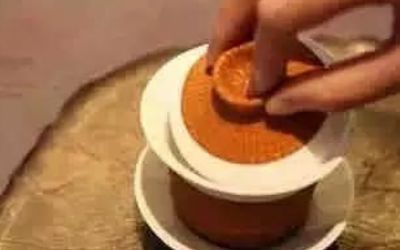 三才蓋碗的正確拿法，三才蓋碗抓碗法圖解