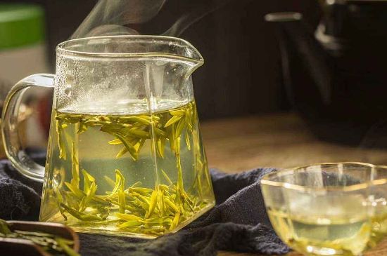 蜂蜜泡茶葉的副作用，蜂蜜泡茶葉有什么禁忌