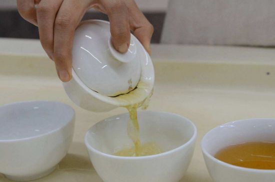 泡茶的順口溜，茶葉三泡是精華