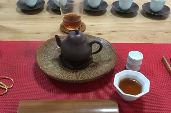 肉桂可以用紫砂壺沖泡嗎，紫砂壺能泡武夷巖茶肉桂用嗎？