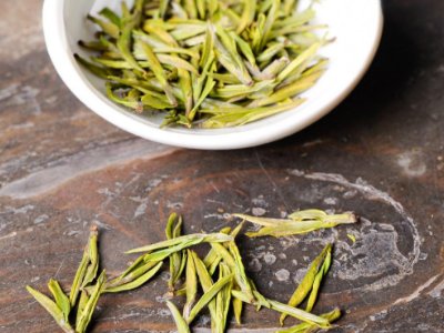 白茶品質(zhì)如何區(qū)分，白茶的優(yōu)劣質(zhì)量辨別方法