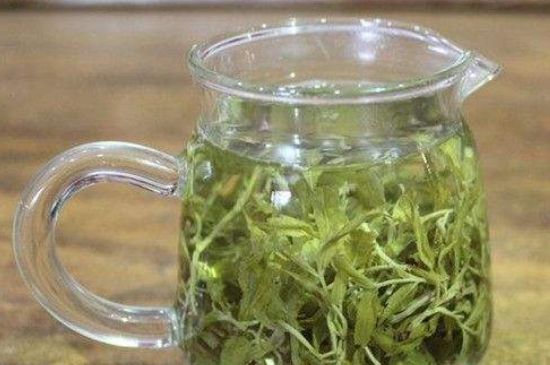 怎樣辨別莓茶發(fā)霉了，莓茶發(fā)霉和白霜的區(qū)別