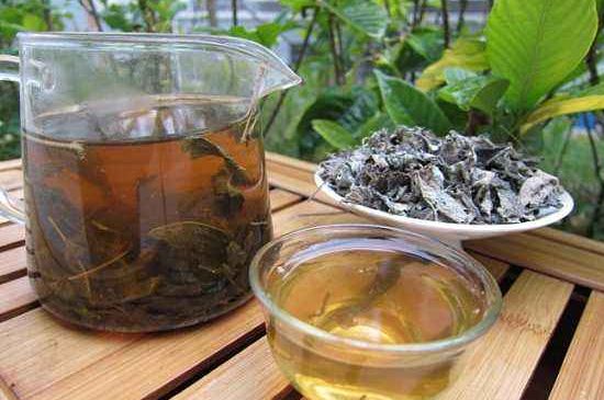 怎樣辨別莓茶發(fā)霉了，莓茶發(fā)霉和白霜的區(qū)別