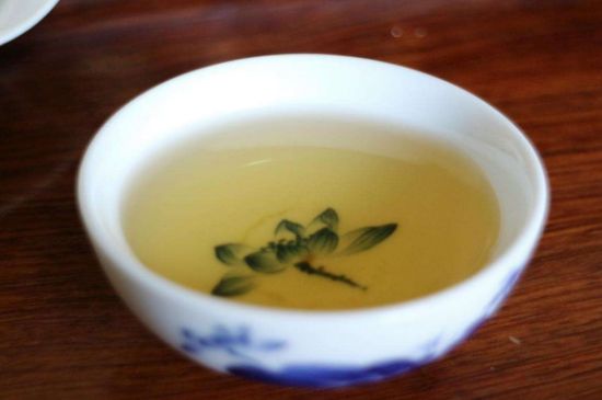 茉莉香精茶的鑒別方法，茉莉茶加香精怎樣識別？