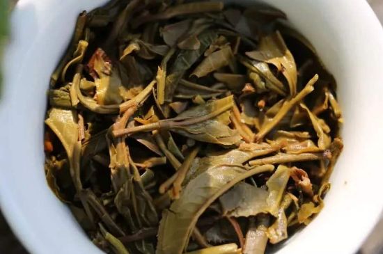 什么茶葉容易放香精，香精茶有什么危害？