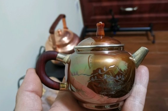 常見(jiàn)的七大材質(zhì)的茶具優(yōu)缺點(diǎn)，用什么材質(zhì)的茶具泡茶最好？