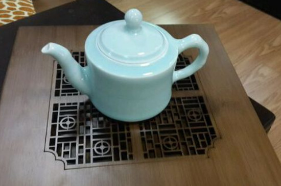 瓷壺適合泡什么茶，瓷器茶具喝什么茶好