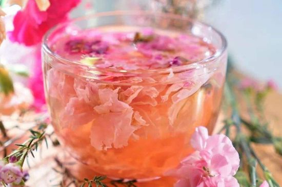 玫瑰花的最佳搭配，喝玫瑰花茶搭配什么喝好？
