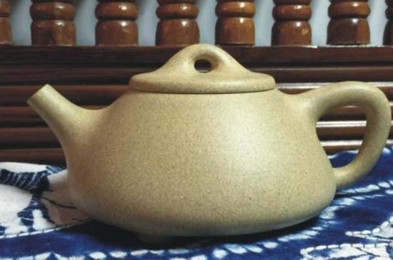 本山綠泥怎么分辨真假，真正的本山綠泥紫砂壺怎么鑒別？