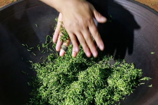 茶葉怎么炒制才香，怎樣炒茶葉更香？