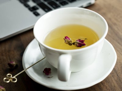 玫瑰花茶能豐胸嗎，天然豐胸花茶