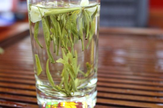 茉莉銀針屬于什么茶，茉莉銀針適合什么人喝？