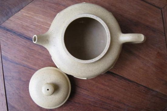 本山綠泥怎么分辨真假，真正的本山綠泥紫砂壺怎么鑒別？