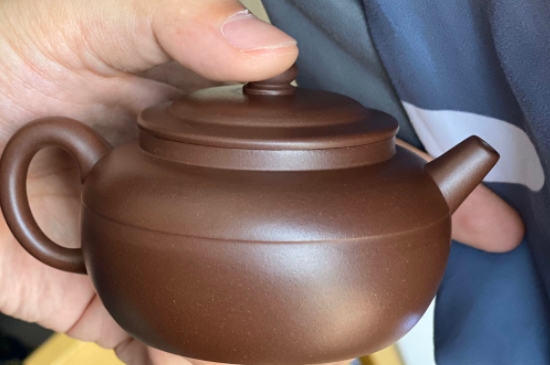 新買的紫砂壺為什么會(huì)裂，真的紫砂壺是不是很容易開裂？