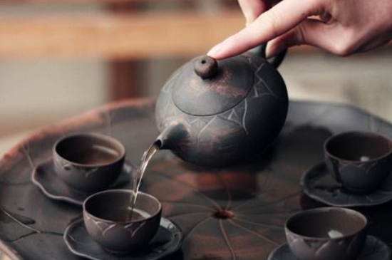 坭興陶主要泡什么茶，廣西坭興陶壺適合泡哪些茶？
