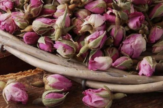 玫瑰花茶是應(yīng)該煮還是蒸，玫瑰花茶是不是煮一下效果更好？