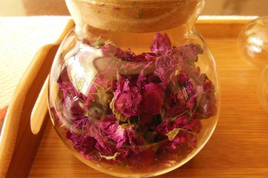 好玫瑰花茶多少錢一斤啊，玫瑰花茶價(jià)格多少錢合理？