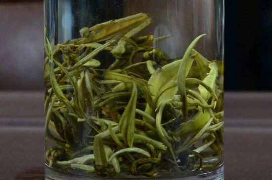 茉莉龍珠什么季節(jié)喝，夏天適合喝茉莉龍珠茶