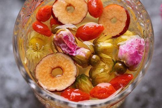 干玫瑰花泡水放幾顆，玫瑰花泡水一次放幾朵？