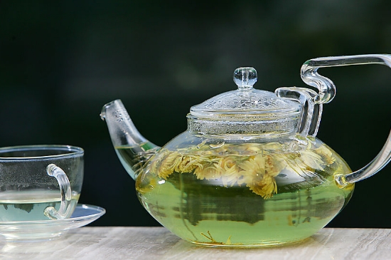 菊花茶天天喝行嗎，每天喝菊花泡茶喝好嗎？