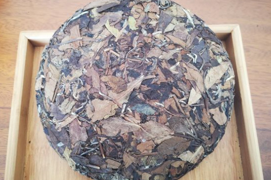 新舊白茶怎么區(qū)分，怎么分辨白茶是新還是舊