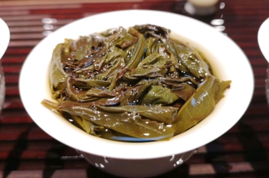 長期喝巖茶會上火嗎？巖茶這樣喝了容易上火！