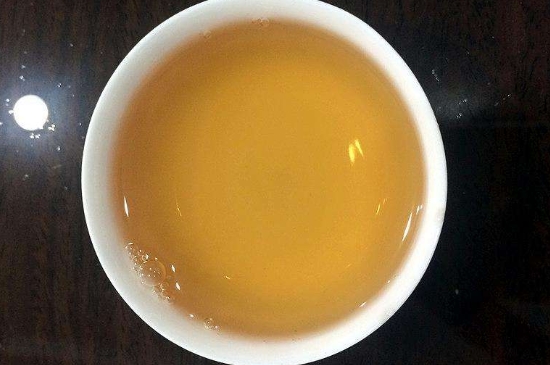 白茶三年為藥七年為寶的原理，為什么說一年茶三年藥七年寶？