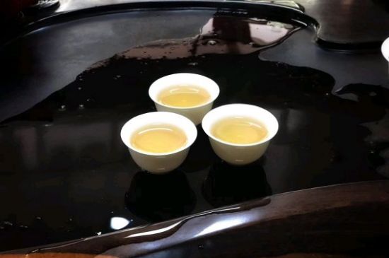 蜜蘭香好還是鴨屎香好，鳳凰單叢茶蜜蘭香和鴨屎香特點(diǎn)有哪些？