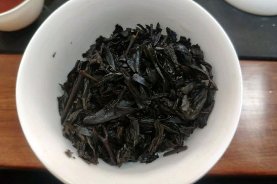 大紅袍煙熏味是好茶嗎，能不能喝對人體有壞處嗎