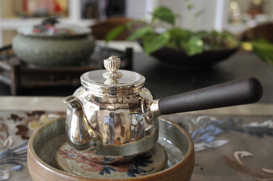 黑茶用什么壺煮最好，黑茶用什么煮效果好？