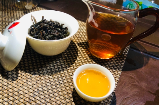 為什么喝巖茶會上火，巖茶喝多上火怎么辦？