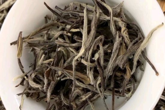 三年白茶賽砒霜，這是真的嗎？