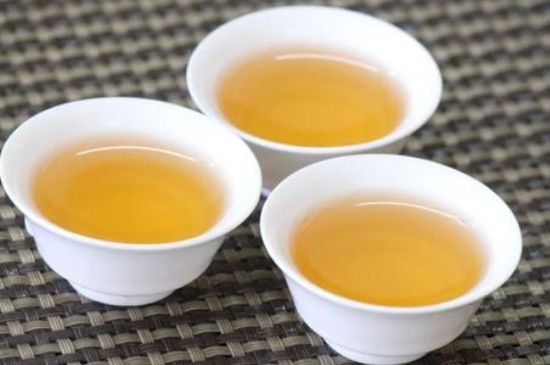 蜜蘭香和鴨屎香區(qū)別，鳳凰單樅鴨屎香vs蜜蘭香圖片對(duì)比