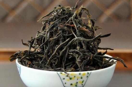 蜜蘭香和鴨屎香區(qū)別，鳳凰單樅鴨屎香vs蜜蘭香圖片對(duì)比