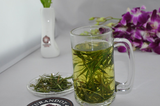 竹葉青茶泡不立起來怎么回事，竹葉青茶怎么泡立起來