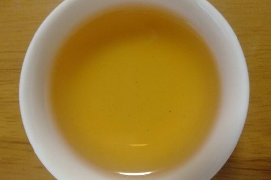 肉桂茶和大紅袍哪個(gè)貴，武夷山肉桂與大紅袍的價(jià)格比較