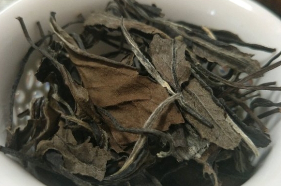 福鼎白茶貢眉和壽眉的區(qū)別，壽眉與貢眉有什么區(qū)別