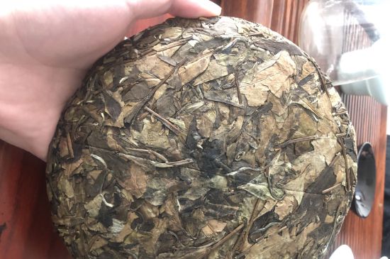 7年壽眉和2年白牡丹哪個好，老白茶壽眉與白牡丹的口感區(qū)別