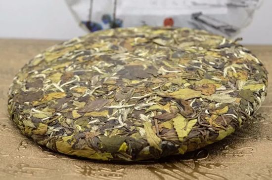 怎么撬老白茶茶餅不容易碎，福鼎白茶如何撬茶方法