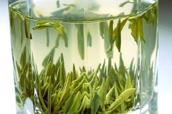 竹葉青和雀舌哪個(gè)貴，竹葉青茶貴嗎？