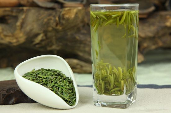 竹葉青和雀舌哪個(gè)貴，竹葉青茶貴嗎？