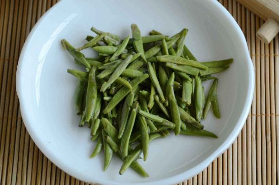 雀舌和竹葉青的區(qū)別，雀舌對比竹葉青圖片