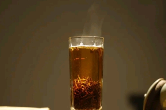 一天3杯紅茶抗癌，常飲紅茶對(duì)身體有好處！