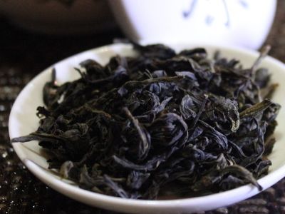 大紅袍好還是白茶好，福鼎白茶和大紅袍哪個貴？